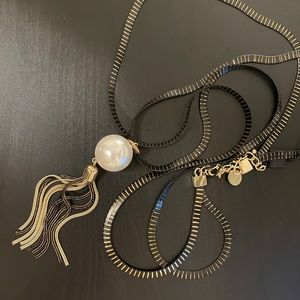 XL Pearl pendant on unique black gold chain